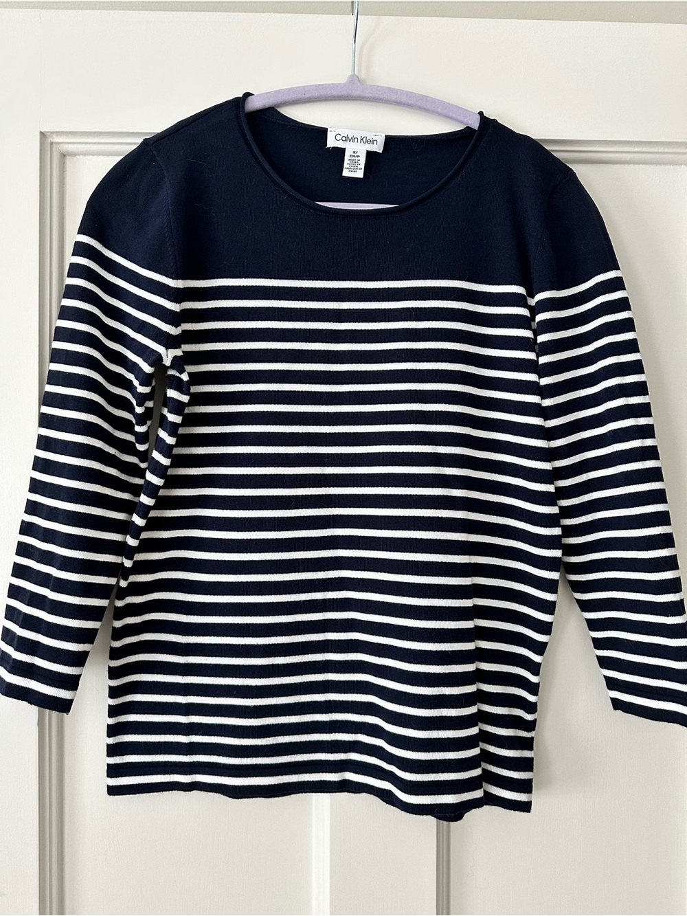 Calvin Klein woman’s Navy & White Striped Long Sleeve sweater top S/CH/P small